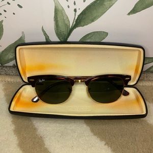 Ray-Ban Clubmaster Classic Sunglasses